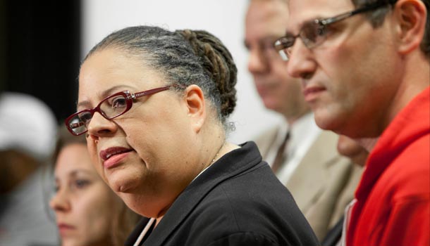 Chicago Teachers Union President Karen Lewis, l, answers reporters' questions following a meeting of CTU delegates Sunday, Sept. 16, 2012 in Chicago. The union decided to continue its weeklong strike, extending an acrimonious standoff with Mayor Rahm Emanuel over teacher evaluations and job security provisions. /Photo: Sitthixay Ditthavong/AP