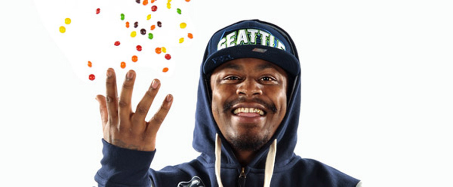 Seattle Seahawks running back Marshawn Lynch signs deal with Skittles.