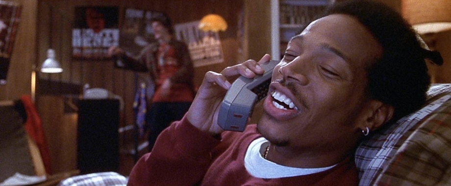 Marlon Wayans in "Scary Movie" scene.