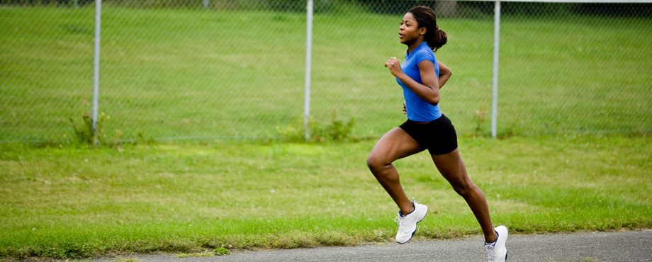 Nike trainer Deanne Jefferson shares tips for running during warm weather.